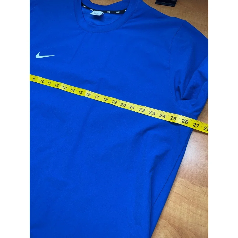 Nike Dri-FIT Mens XL Royal Blue Long Sleeve Training Shirt Ribbed Panels
